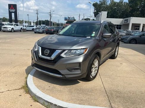 Used 2020 Nissan Rogue SV FWD image 3