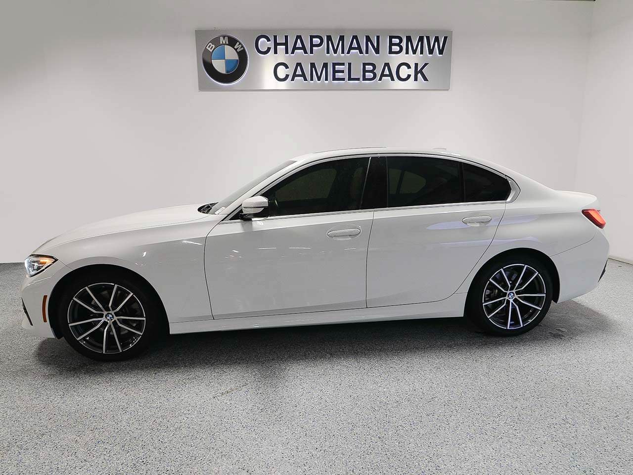 Used 2020 BMW 330i Sedan w/ Convenience Package RWD image 3