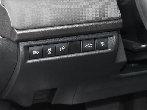 Used 2025 Toyota Camry LE image 15