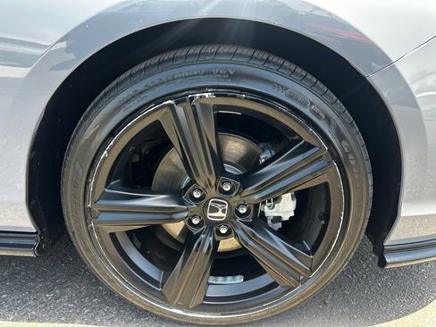 Used 2023 Honda Accord Sport image 11