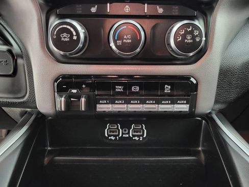 Used 2021 RAM 2500 Big Horn w/ Level 1 Equipment Group AWD/4WD image 7