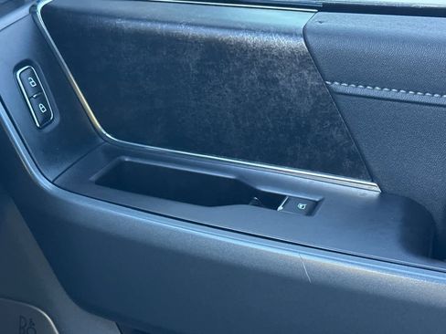 Used 2023 Ford F250 XLT w/ Black Appearance Package image 18