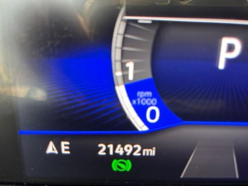 Certified 2024 Volkswagen Tiguan SE R-Line AWD/4WD image 23