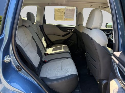 Used 2022 Subaru Forester Premium AWD/4WD image 18