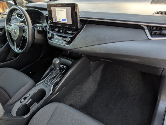 Certified 2026 Toyota Corolla SE FWD image 33