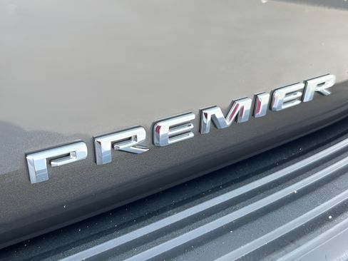 Used 2021 Chevrolet Tahoe Premier w/ Premium Package RWD image 35