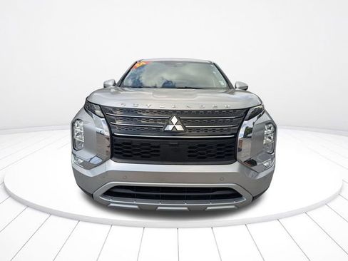 Used 2024 Mitsubishi Outlander SE image 8