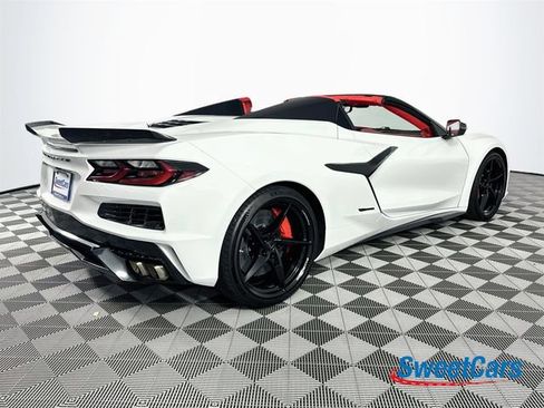 Used 2025 Chevrolet Corvette E-Ray AWD/4WD image 7