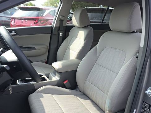 Used 2019 Kia Sportage LX image 10