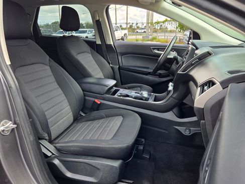 Certified 2022 Ford Edge SE w/ Black Appearance Package AWD/4WD image 17