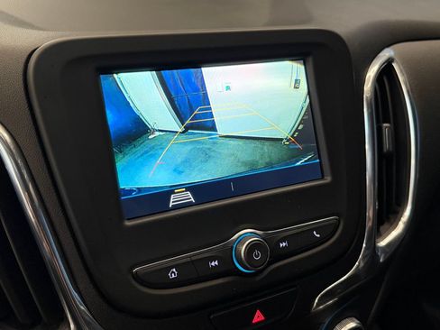 Used 2019 Chevrolet Equinox LT AWD/4WD image 13