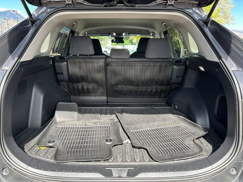 Used 2023 Toyota RAV4 LE AWD/4WD image 5