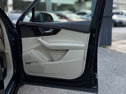 Used 2019 Audi Q7 3.0T Premium Plus image 12