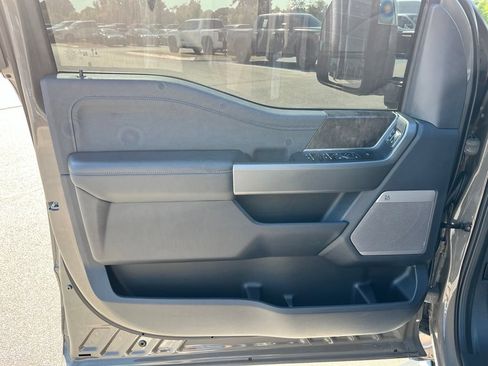 Used 2026 Ford F250 Lariat w/ Chrome Package AWD/4WD image 10