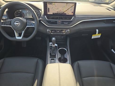 New 2025 Nissan Altima 2.5 SL FWD image 16