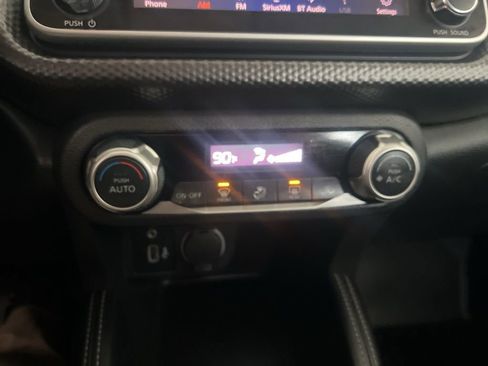 Used 2018 Nissan Kicks SV image 51