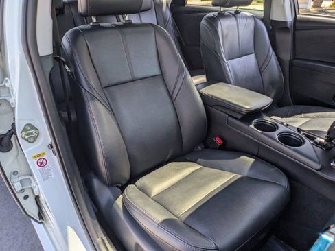 Used 2016 Toyota Avalon XLE Premium w/ Preferred Accessory Package FWD image 30