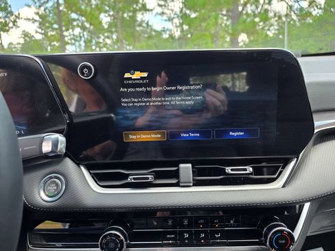 New 2027 Chevrolet Equinox LT w/ Safety and Technology Package FWD image 30