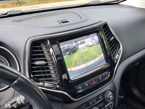 Used 2021 Jeep Cherokee Limited AWD/4WD image 28