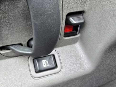 Used 2024 GMC Savana 2500 w/ Driver Convenience Package image 14