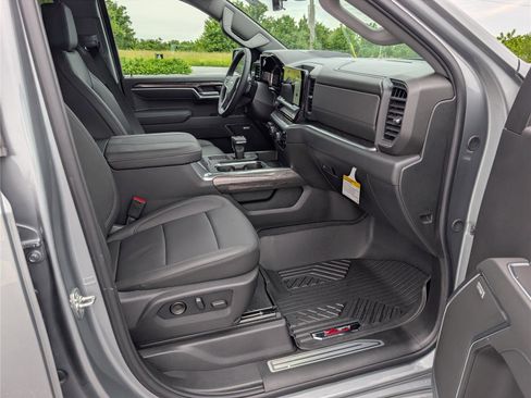 New 2026 Chevrolet Silverado 1500 LTZ w/ Technology Package AWD/4WD image 6