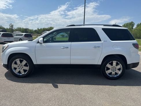 Used 2017 GMC Acadia Limited SLT AWD/4WD image 2
