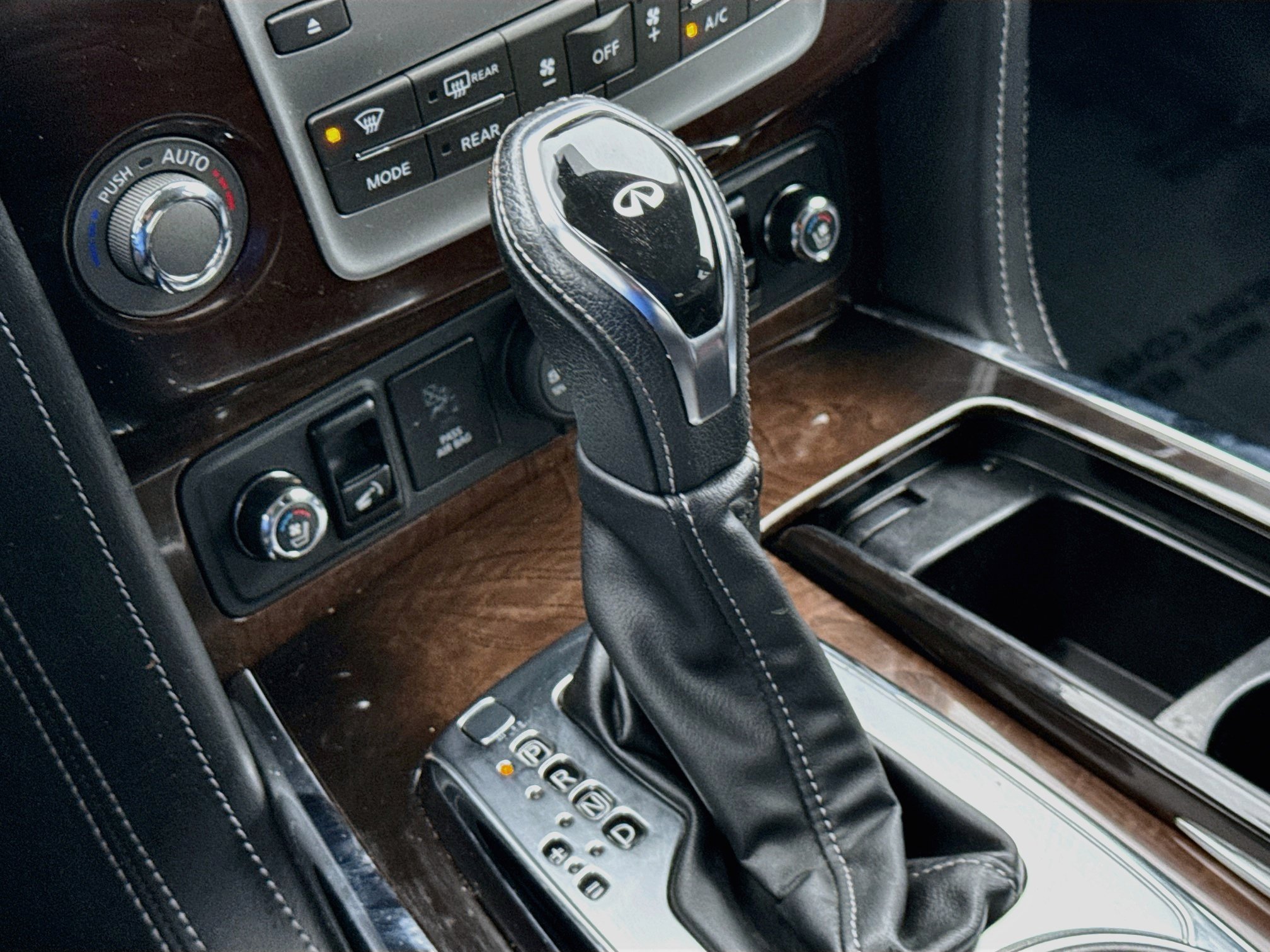 Used 2018 INFINITI QX80 4WD w/ Deluxe Technology Package image 20