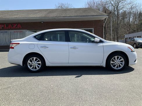Used 2015 Nissan Sentra SV w/ Style Package image 4
