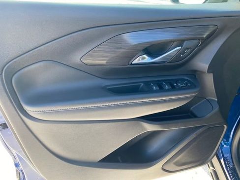 Certified 2023 GMC Terrain SLE w/ Driver Convenience Package image 15