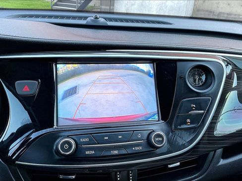Used 2019 Buick Envision Essence image 30