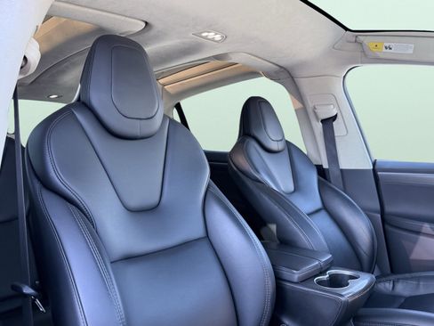 Used 2018 Tesla Model X P100D image 45