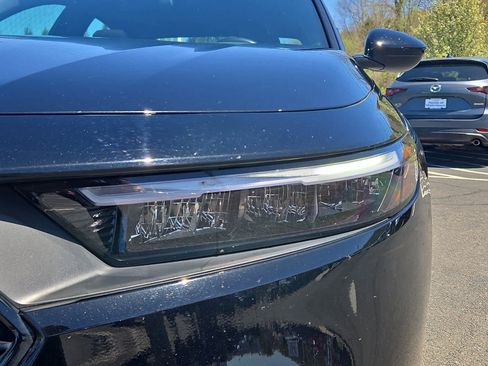 Used 2025 Honda Accord Sport image 10