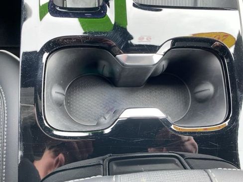 Used 2025 Buick Enclave Preferred image 26