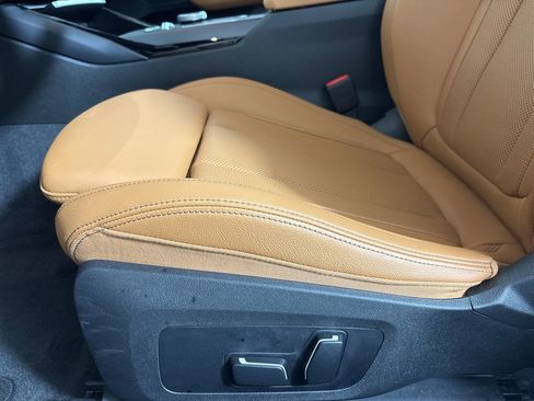 Certified 2024 BMW 230i Coupe w/ Convenience Package image 27