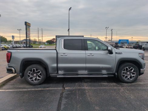 Used 2024 GMC Sierra 1500 SLT w/ SLT Premium Package AWD/4WD image 5