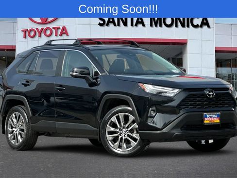 Used 2023 Toyota RAV4 XLE Premium FWD image 1