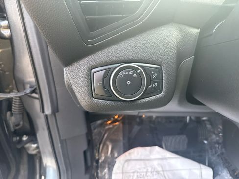 Used 2019 Ford Escape S FWD image 17