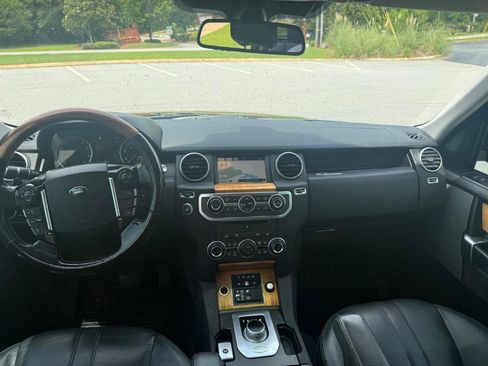 Used 2015 Land Rover LR4 HSE AWD/4WD image 7