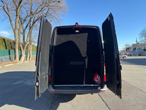 Used 2021 Mercedes-Benz Sprinter 3500 image 34