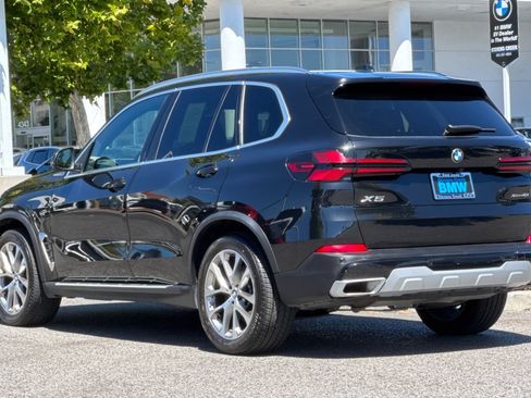 Used 2026 BMW X5 xDrive40i AWD/4WD image 3