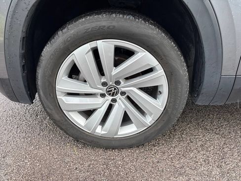 Certified 2023 Volkswagen Atlas Cross Sport SE FWD image 9