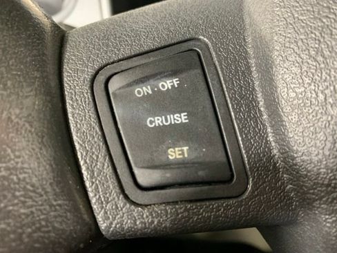 Used 2006 Jeep Commander Limited RWD image 33
