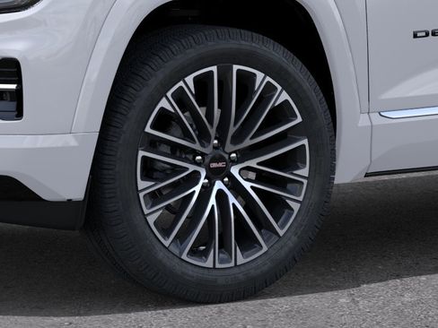 New 2026 GMC Terrain Denali w/ LPO, Black Badging Package AWD/4WD image 9