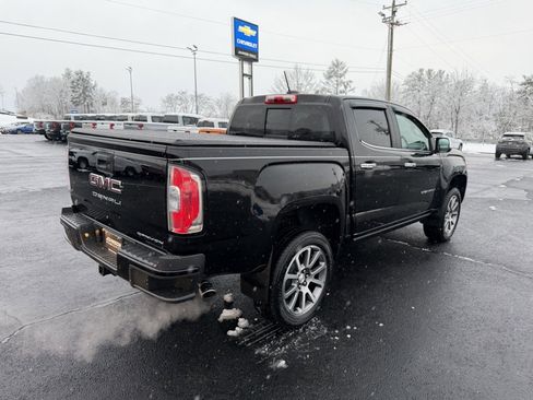 Used 2022 GMC Canyon Denali image 11