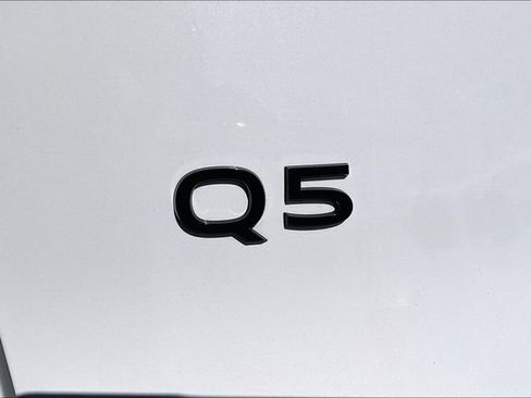 Used 2025 Audi Q5 Premium w/ Convenience Package AWD/4WD image 24