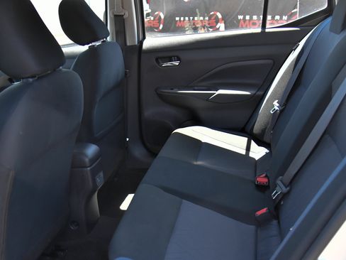 Used 2025 Nissan Versa SV FWD image 31