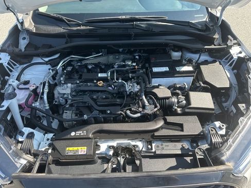 Used 2022 Toyota Corolla Cross L image 28