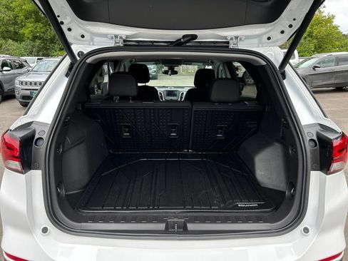 Used 2024 Chevrolet Equinox LT w/ LPO, Floor Liner Package FWD image 13