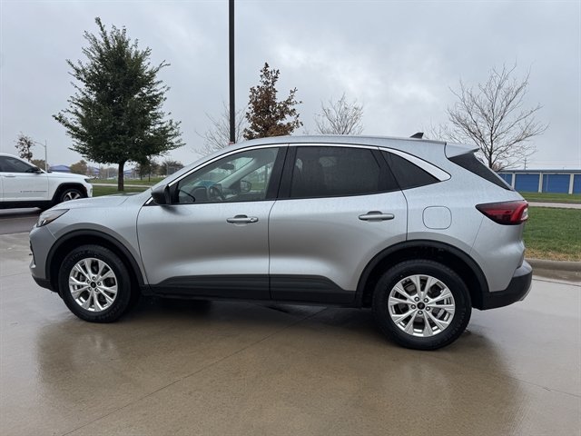 Used 2024 Ford Escape Active AWD/4WD image 8