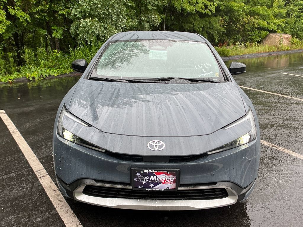 New 2026 Toyota Prius Plug-In Hybrid FWD image 8